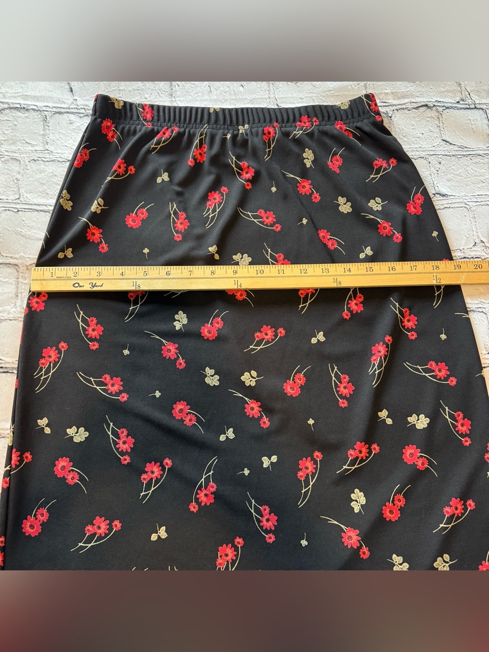 Vtg Y2K 90s Cherokee Black Midi Slip Skirt with Red Poppies Floral Print Size M - Picture 6 of 7